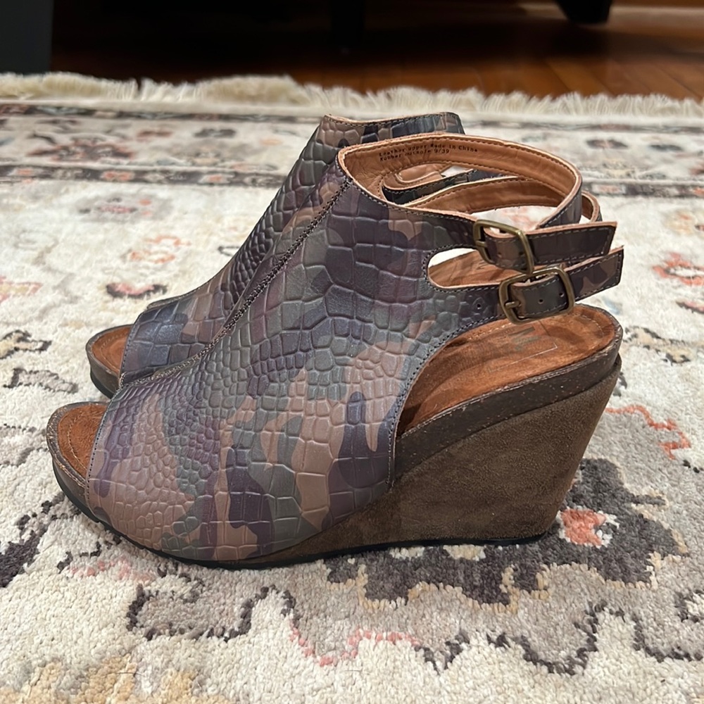 Mark Jenkins Camo Croc Sueded Wedge Heels. Worn only once. Excellent condition.